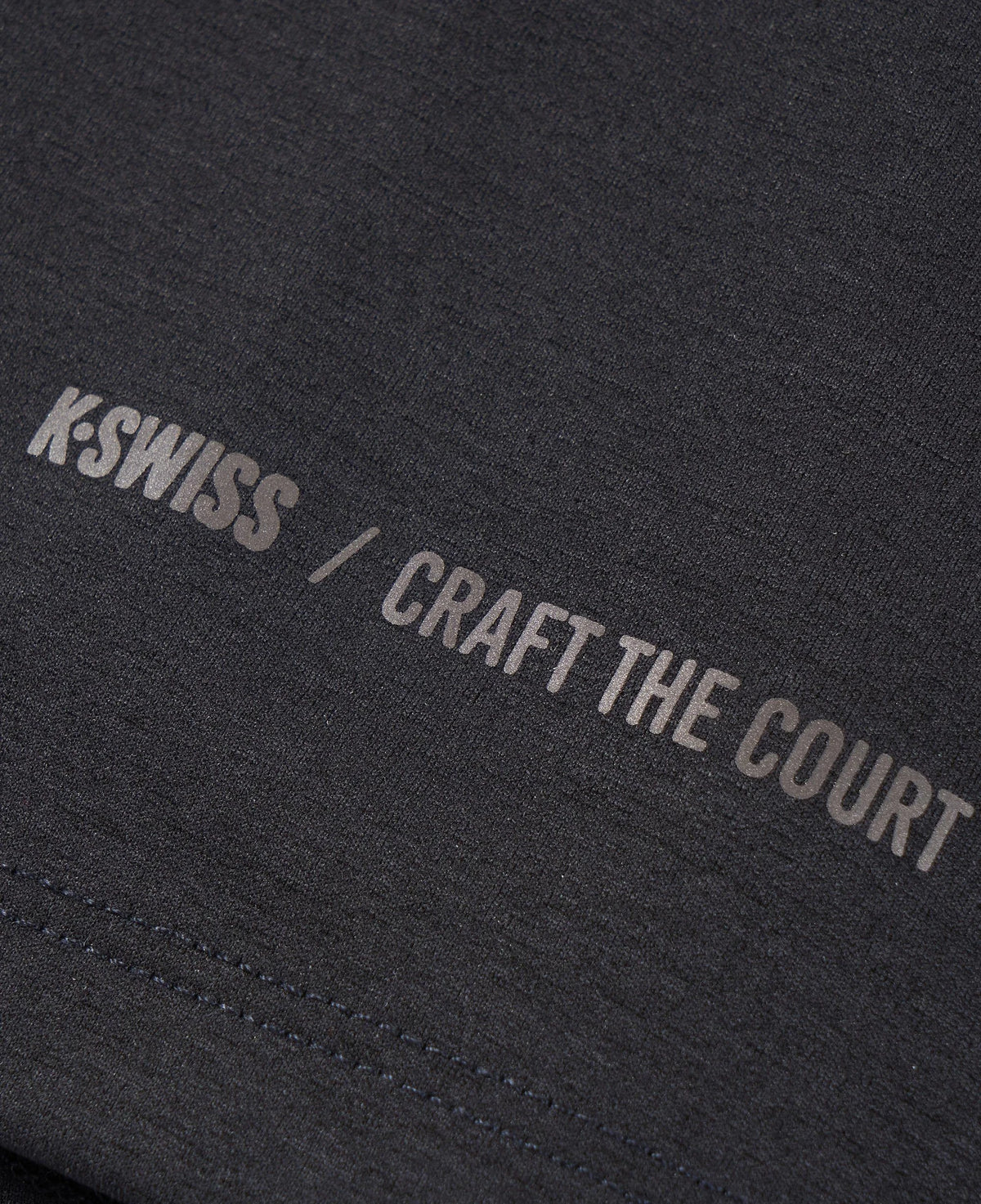 1011568-008 | T-SHIRT 'CRAFT THE COURT' QUICK-DRY UPF50+ | BLACK